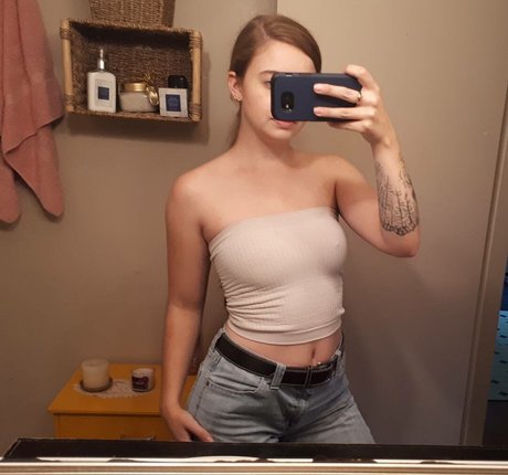 Alildore model adult archive