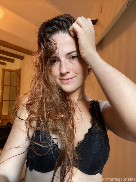 Maria Gabrielita model erotic img