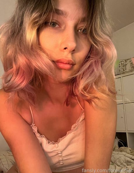 foreverSat model high quality galleries