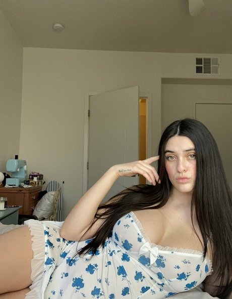 Angelique Gunn star beautiful pics