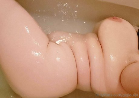 Gigiouija pretty model gallery