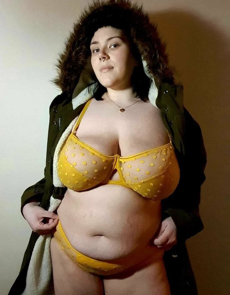 Gigiouija hot star pics