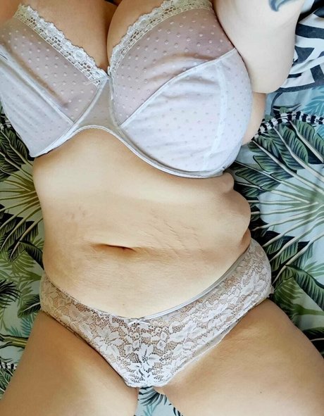 Gigiouija star nudes pics