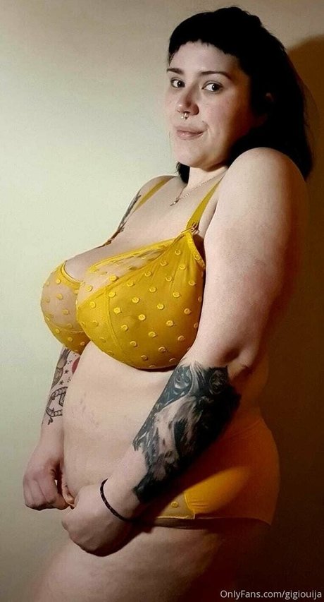 Gigiouija hd model photo