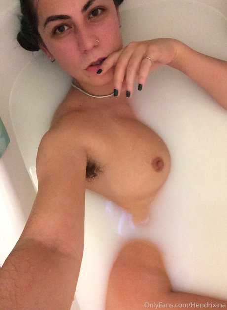 Hendrixina beautiful actress photos