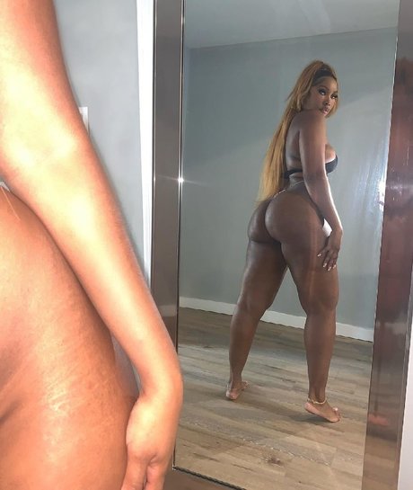 lesbian massage onlyfans art porn galleries