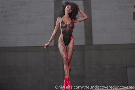 yoursojasmine naked actress photo