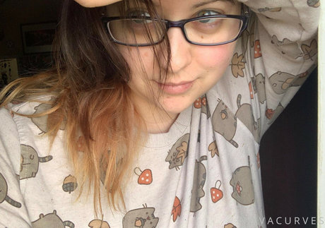 Novacurves nude model photo