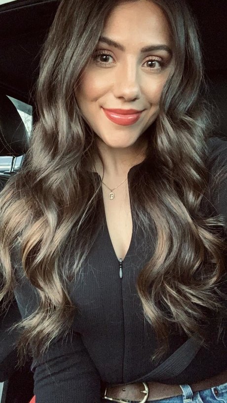 Adriana Mae perfect actress photo