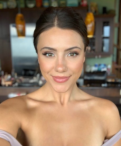 Adriana Mae pornstar pretty photos