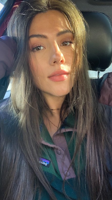 Adriana Mae high quality star image