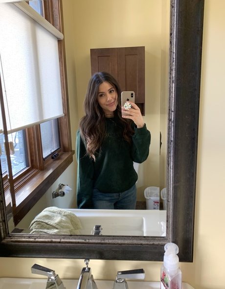 Adriana Mae model exclusive img