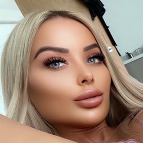 Missteela o pornographic actress gallery