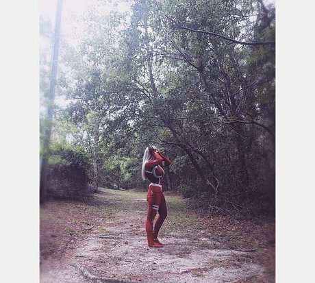 Calcosplay model best archive