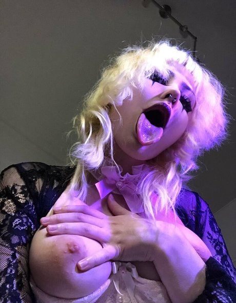 thick girls onlyfans adult picture