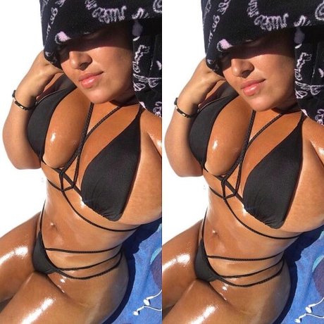 Yiovanna20 model beautiful photo