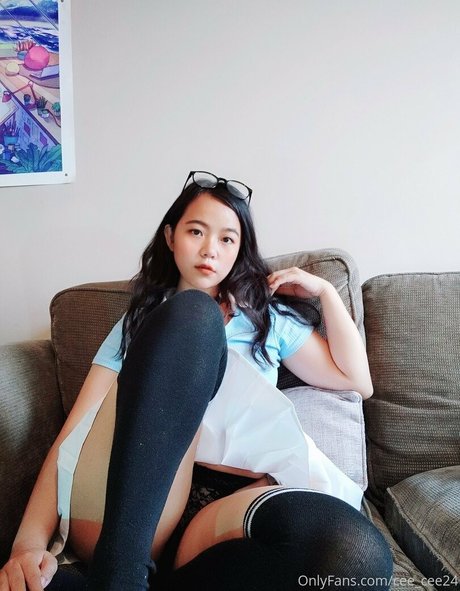 waitress onlyfans hot sexy picture