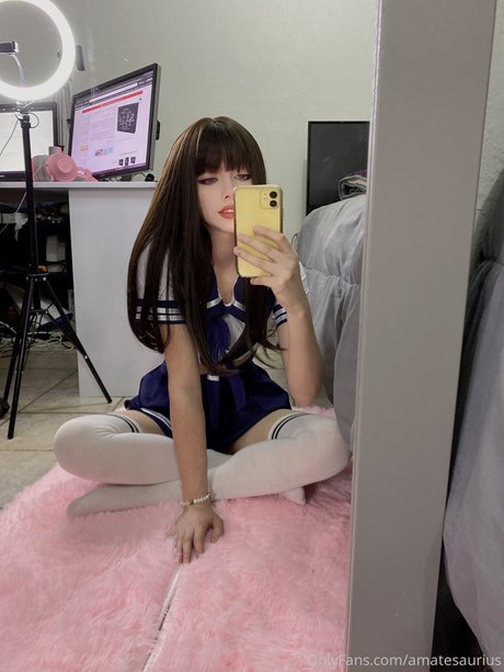 Amate Saurius sex model pics