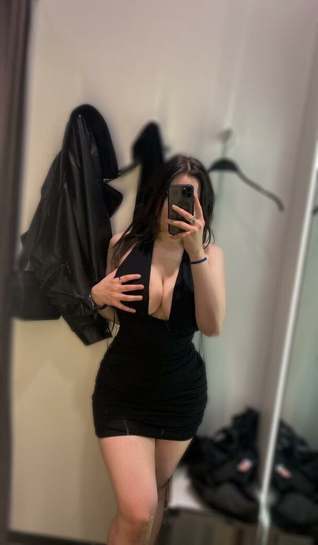 AngelBella444 free model photos