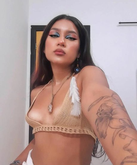 Giovanna Santos art actress gallery