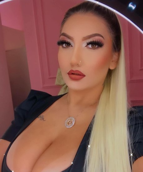 Paloma Fonseca sexy actress pics