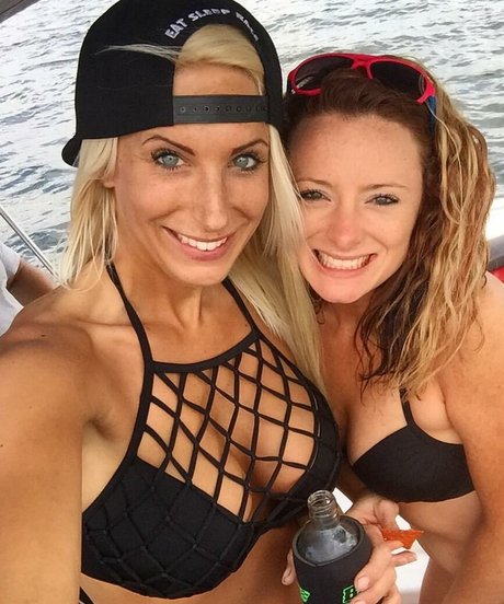 Malorie Woods model pornographic images