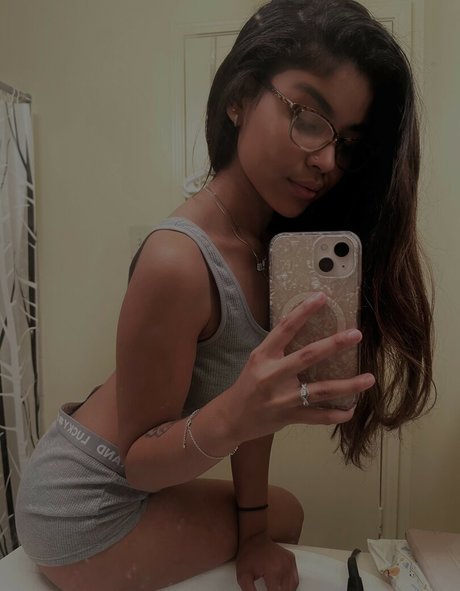 Urfavvsugarrushh pornstar beautiful img