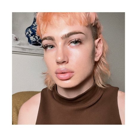 Bella Kuja pornstar photo