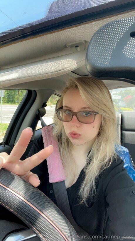 carmen nem sexy model picture