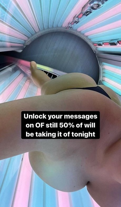 Carlee Verheul beautiful model photo