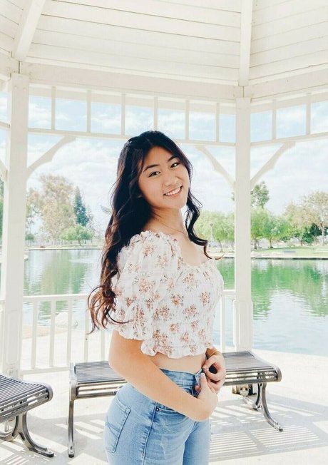 Alexiston model porn pic