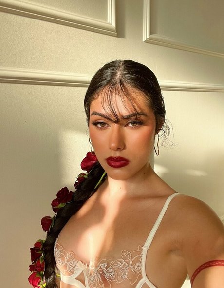 Valeria Vixen nude actress galleries