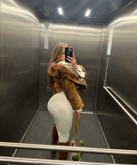 Ana Manta hot pornstar photo