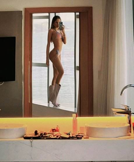 Anna Cangussu nice model gallery