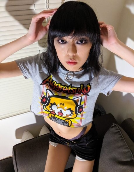 Colourmoichic art model picture