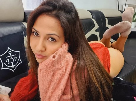 Miss Fantastic star sexy pictures