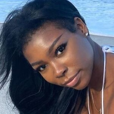 Annah Nicki Smith model nude img