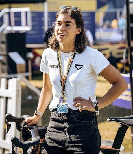 Jamie Chadwick hd actress pic