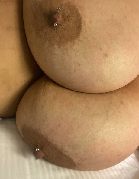 KeepingBusy pornographic star img