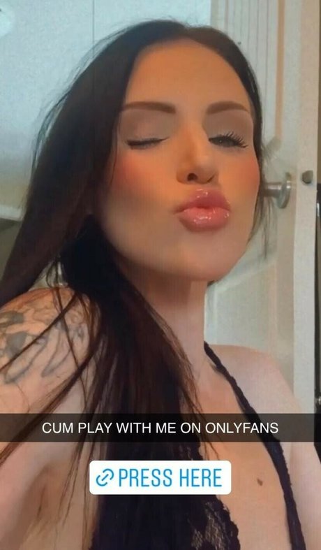 forevermimi model naked pic