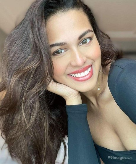 Adline Castelino star erotic picture