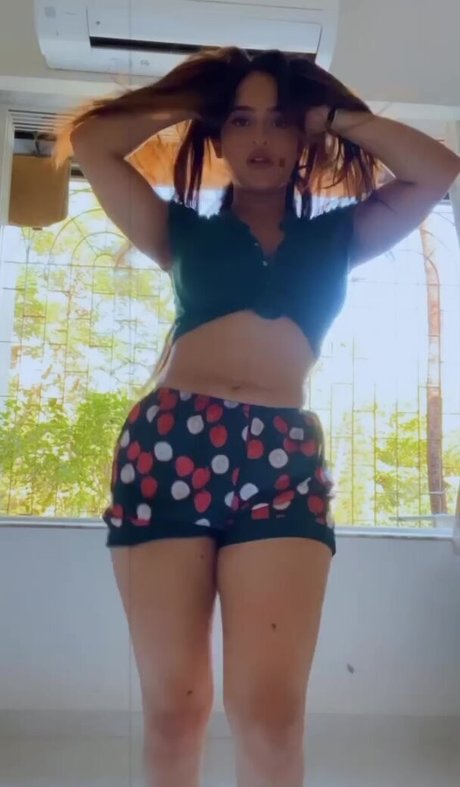 Prajakta Dusane art model galleries