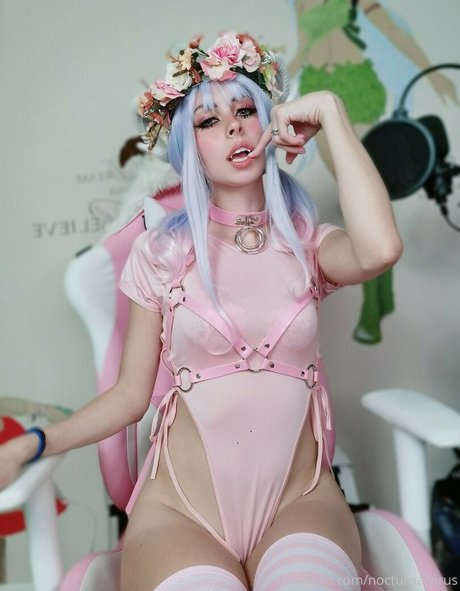 Senakha naked star picture