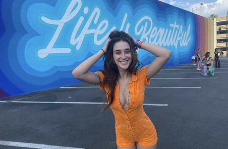 Karinne Elizabeth hd actress pics