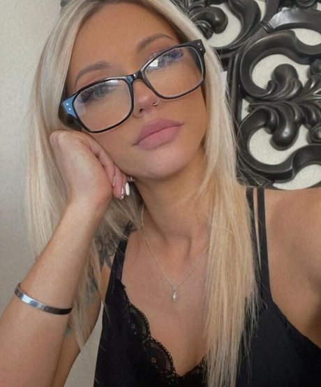 Haley jean8 star nude picture