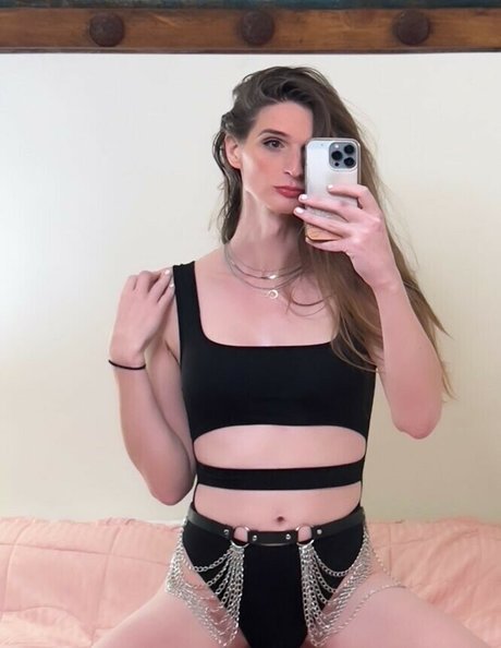 ALesserDeity pornstar exclusive pictures