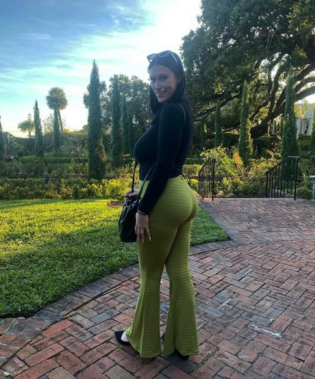 kaylasgallacher star sexy photo