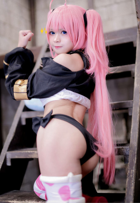 miholy art model picture