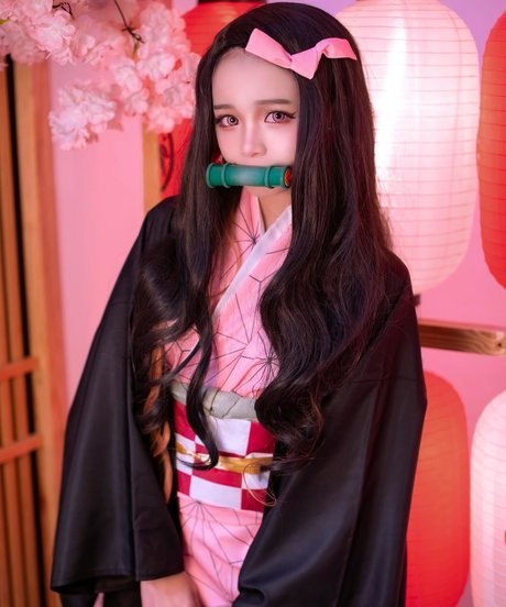 miholy star nudes picture