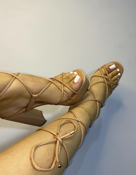 Adri Feet star naked img